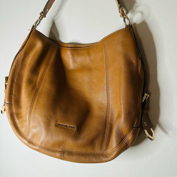MICHAEL KORS Julia Medium Leather Acorn Tan Shoulder Handbag Purse - Picture 4 of 14